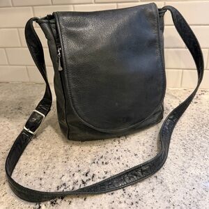 AmeriBag Healthy Back Bag Black Leather Crossbody Travel Ergonomic